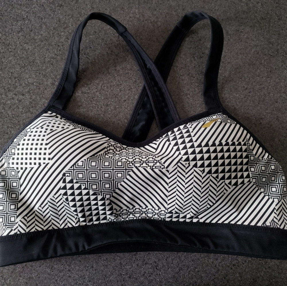 Brooks UpRise Crossback Sports Bra